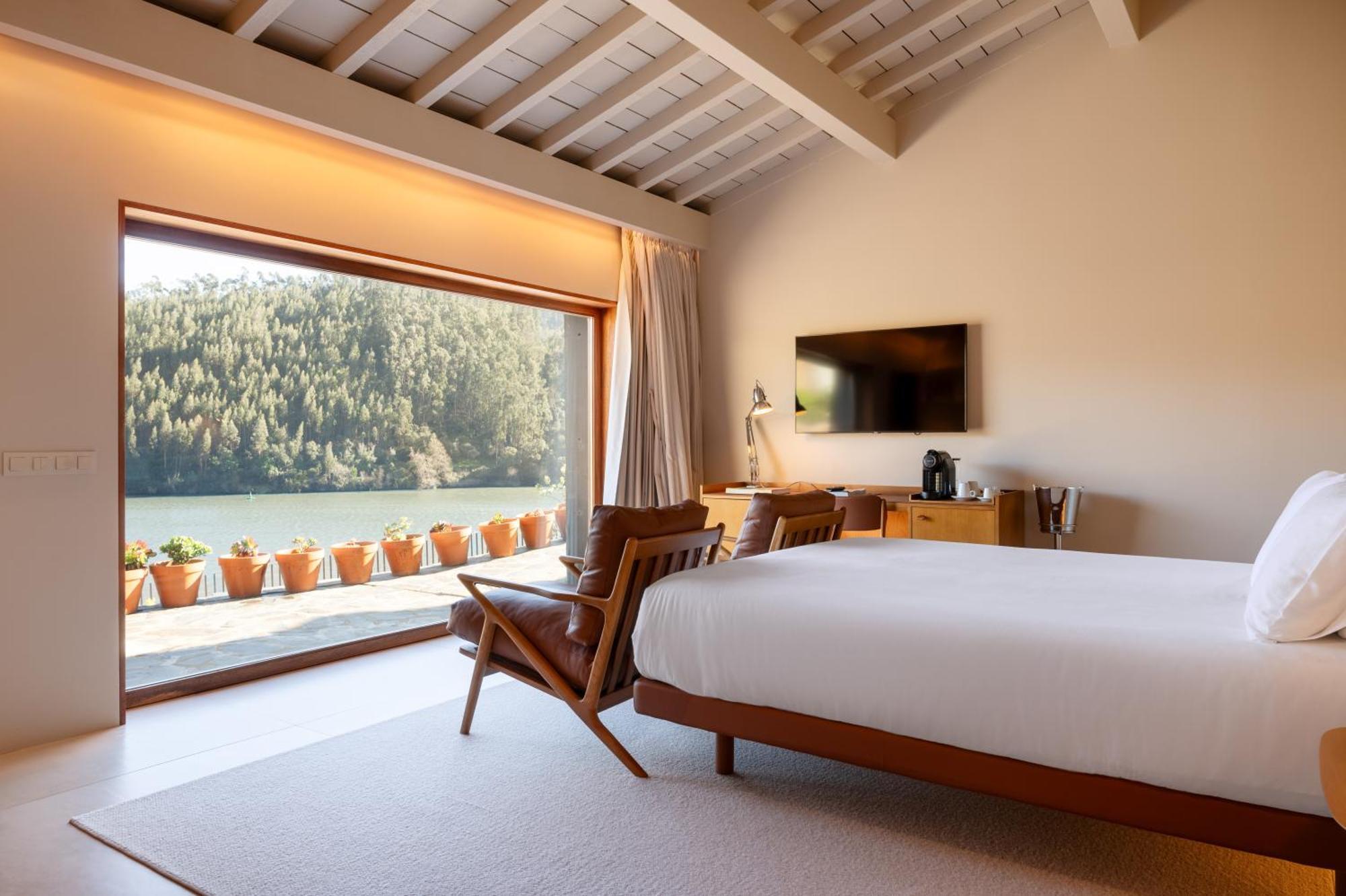 Dourwin - Riverside Suites - Adults Only Пеньяфьель Экстерьер фото